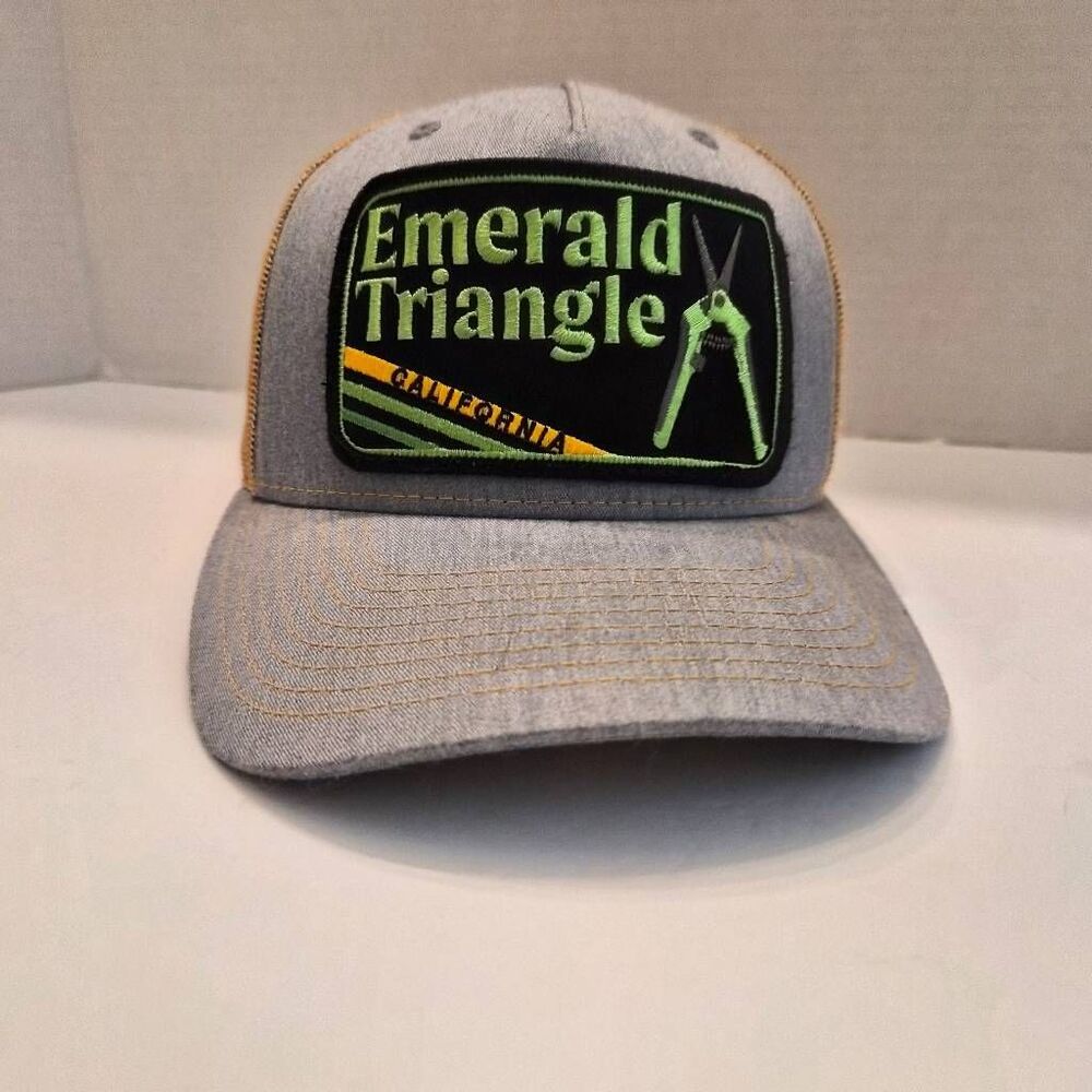 NWOT Emerald Triangle Snapback Hat w/ Secret Stash Pocket: Summer Festival Fun